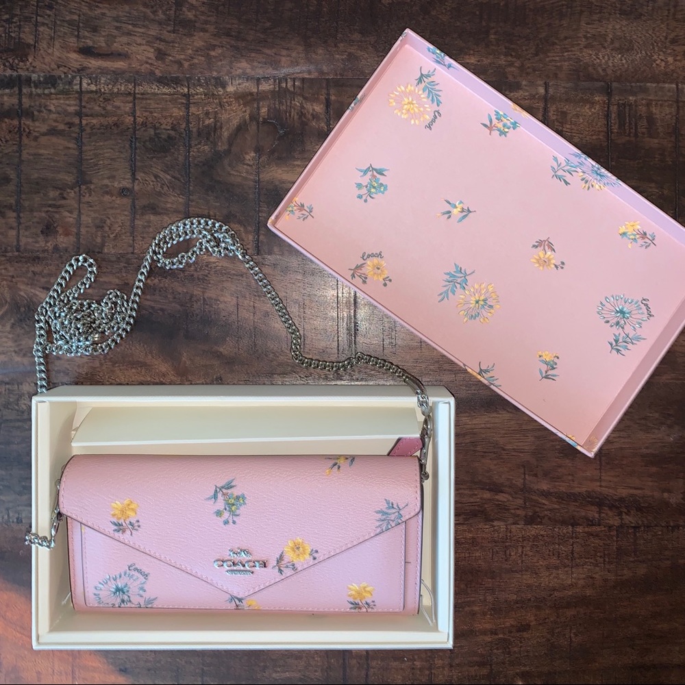 🌾 Coach Slim Envelope Wallet With Chain 🌾